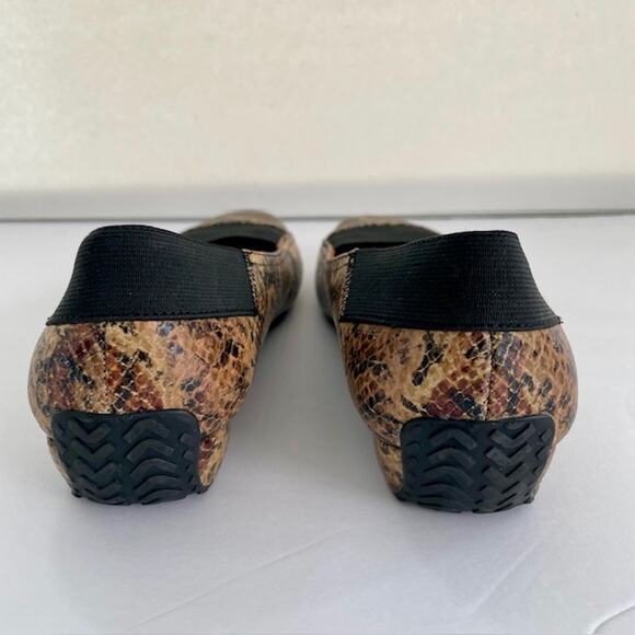 Gentle Souls Snake Print Ballet Flats | Sizw 7-1/2 - Picture 3 of 6